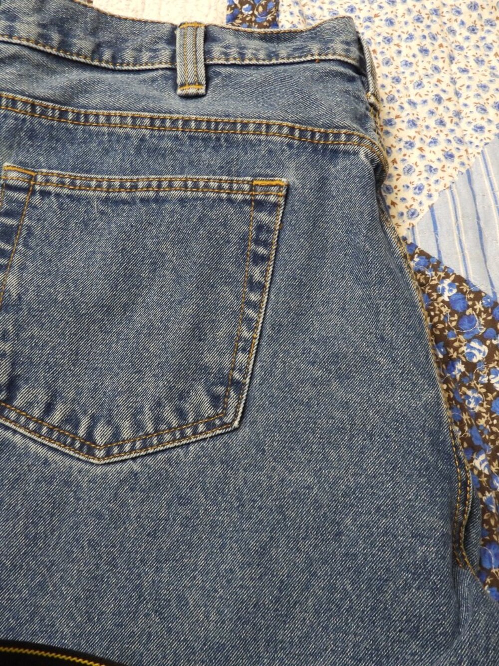 Blue Mountains Men's Jeans 42 X 30 Relaxed Fit Dark Blue Denim 5 Pockets